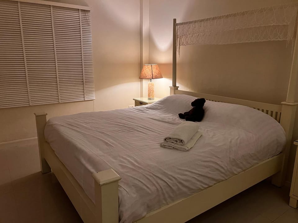 Comfy lakeside apartment Vacation rental in Pattaya City