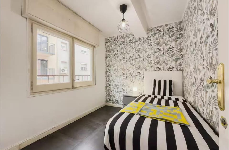 Apartamento de 3 habitaciones en Barcelona F2 Apartment in L'Hospitalet de Llobregat