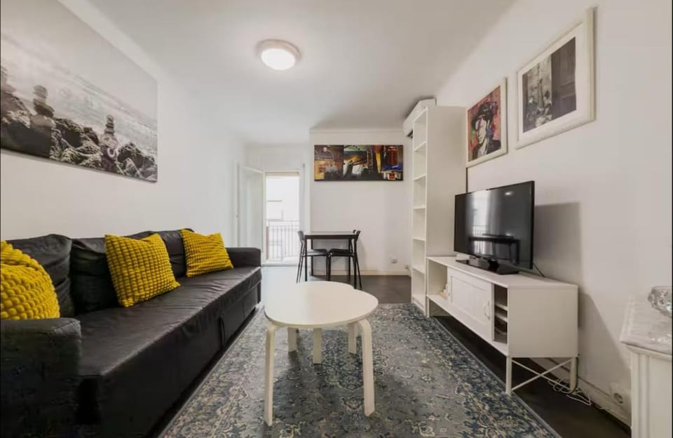 Apartamento de 3 habitaciones en Barcelona F2 Apartment in L'Hospitalet de Llobregat