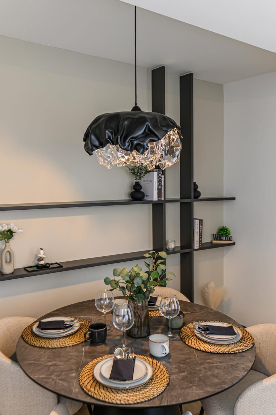 Decorative detail, Dining area