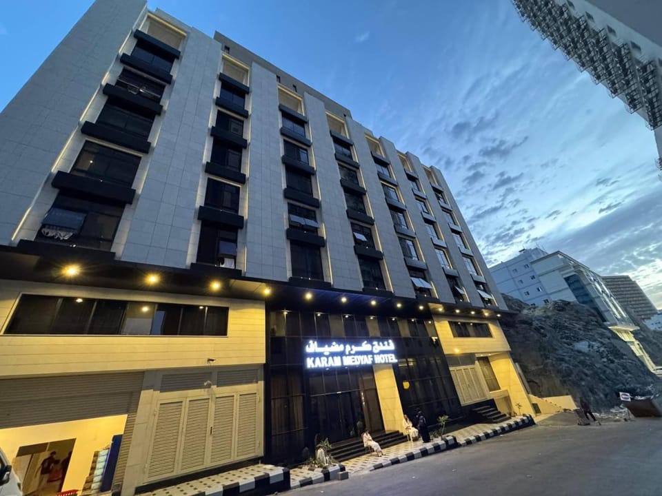 Property building, City view, Location, Parking