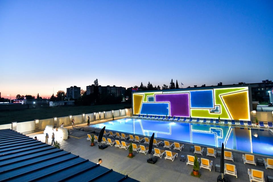 Pool view, Swimming pool