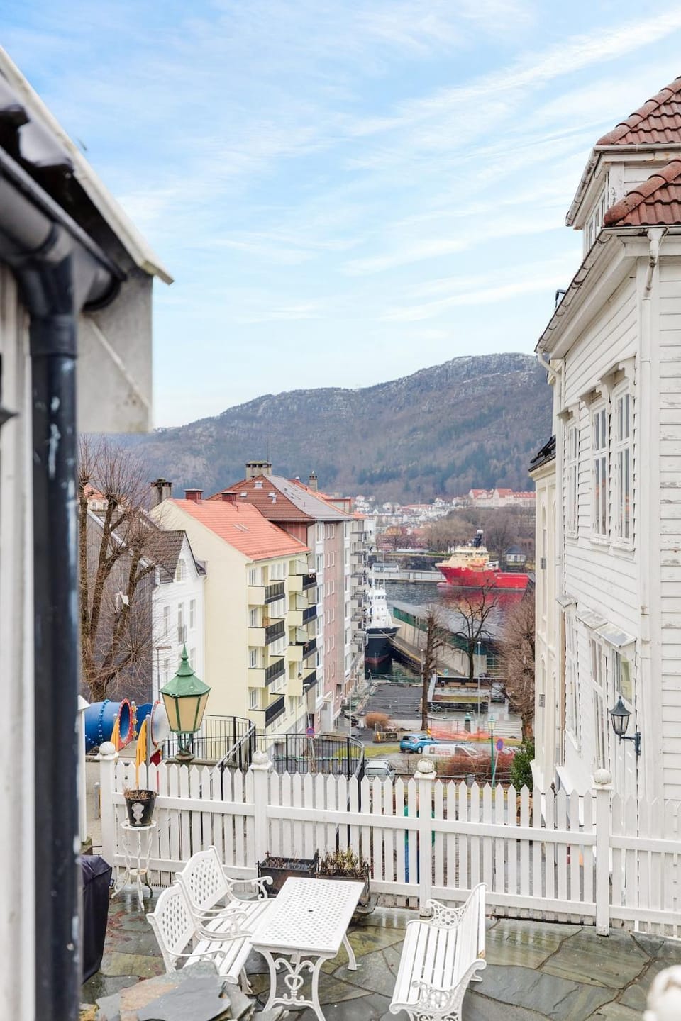 Lysthuset den lille villa - authentic wodden house Apartment in Bergen