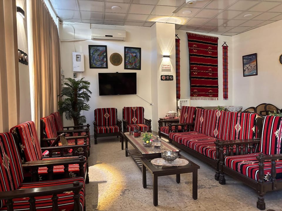 Communal lounge/ TV room