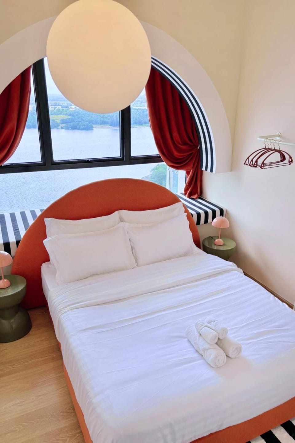 Dooga Ins-Retro Wonderland Seaview Bathtub by Doogahome Homestay Apartment in Johor Bahru
