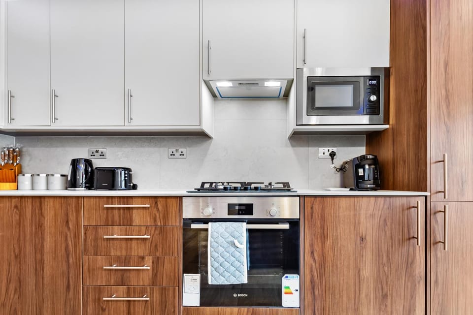 Coffee/tea facilities, Kitchen or kitchenette, oven, toaster