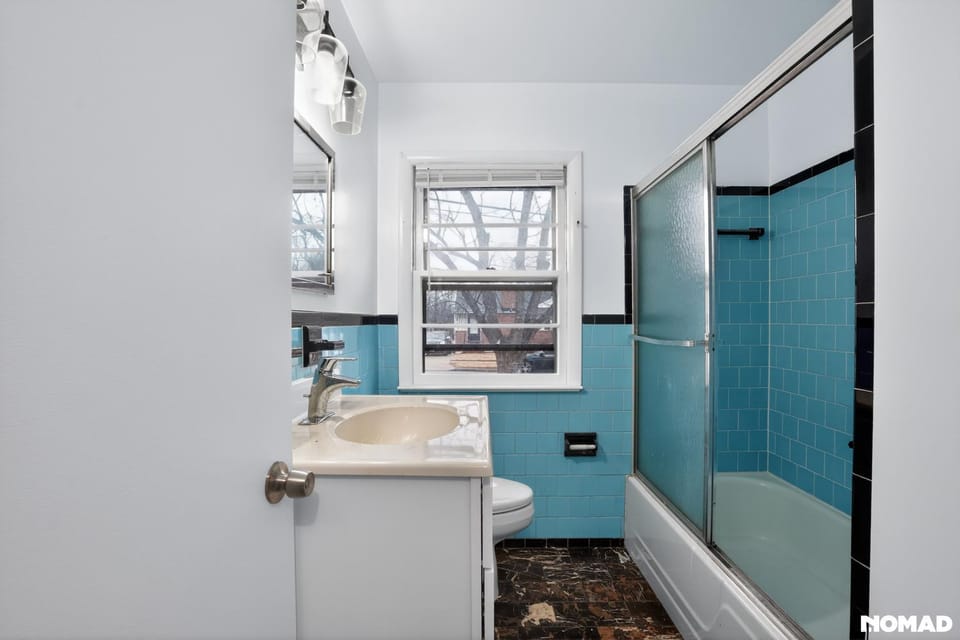 Minimalist Oasis just minutes metro House in District of Columbia