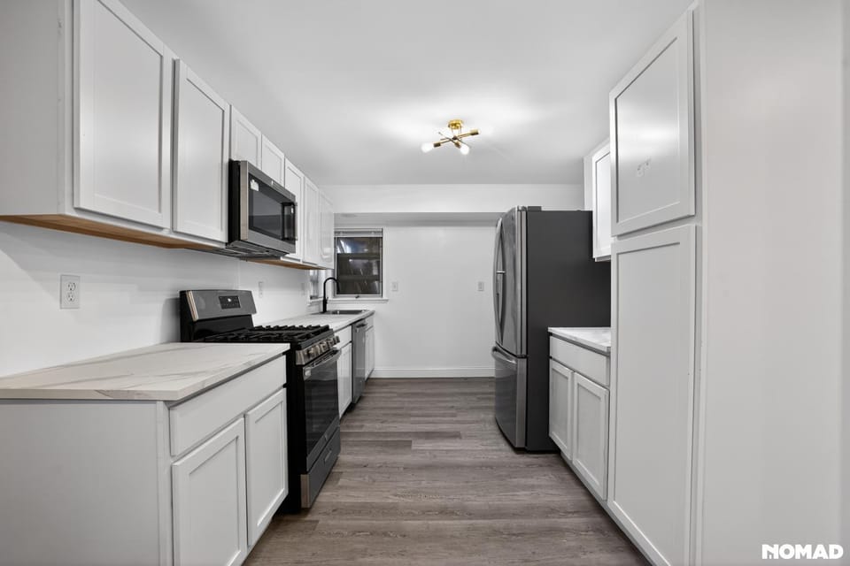 Minimalist Oasis just minutes metro House in District of Columbia