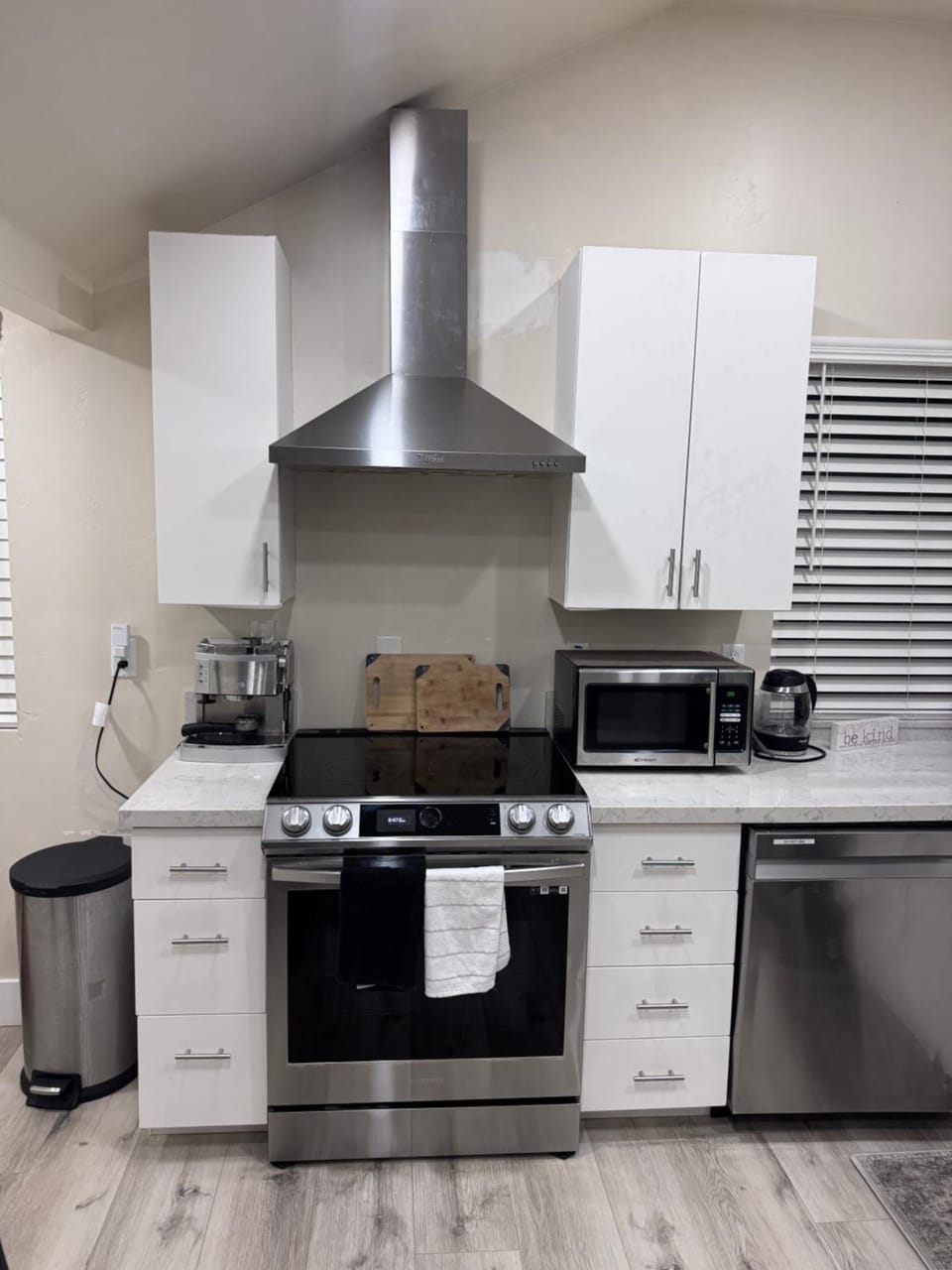 Private Studio, Near DT & Cal Expo, Free Parking House in Sacramento