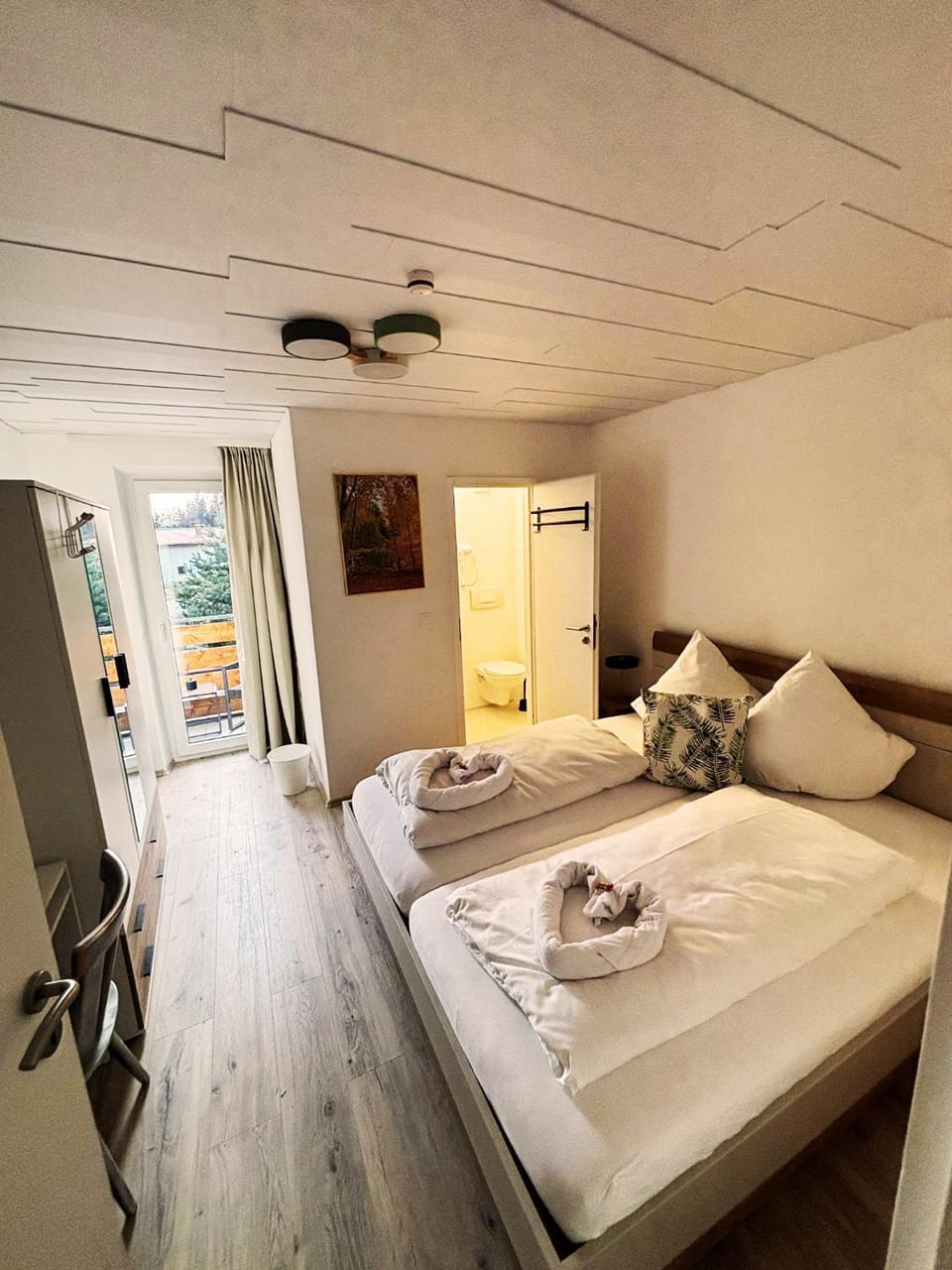 Bed, Photo of the whole room, Bedroom, wardrobe
