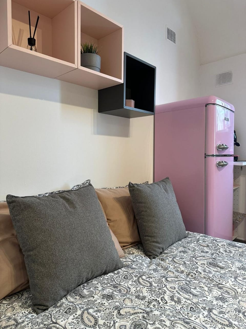 Luca's home - University-centre-metro Apartment in Bari