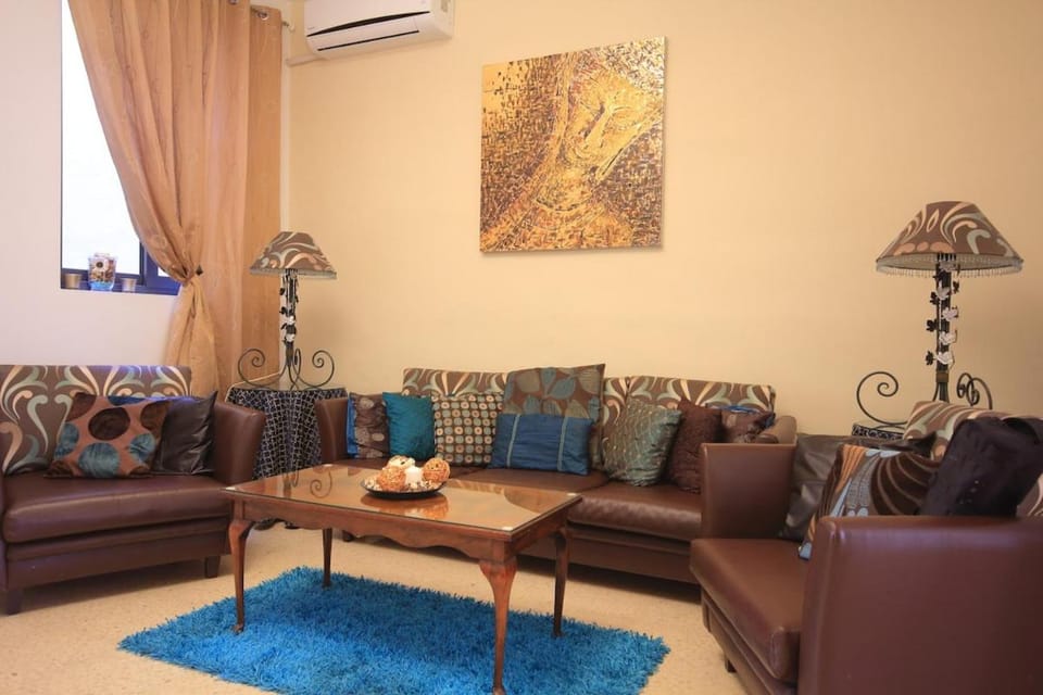 Big Modern apartment in Central St Julians for 5 persons Apartment in Saint Julians