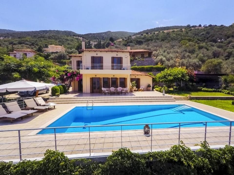 Property building, Natural landscape, Pool view, Swimming pool