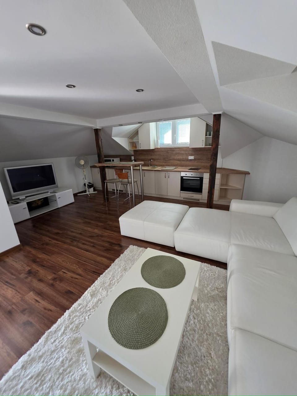 Communal lounge/ TV room