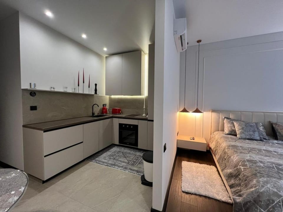 Kitchen or kitchenette, Living room, Seating area, pet friendly, stove