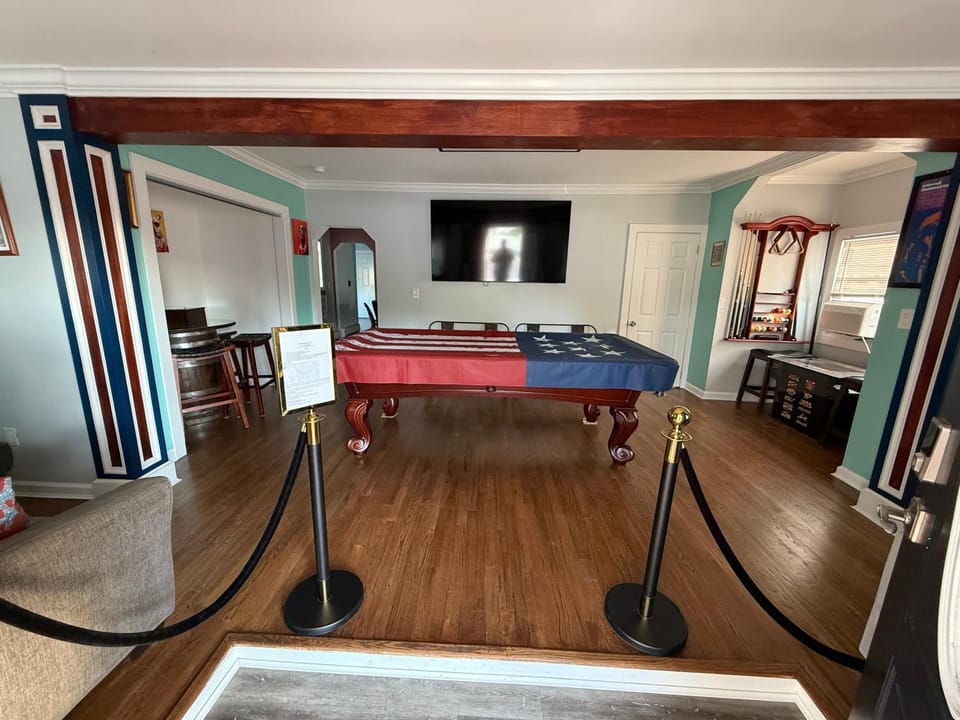 Gythio House in Middletown