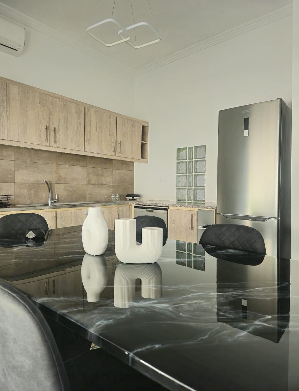 Kitchen or kitchenette, Dining area, Breakfast