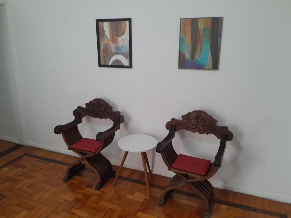Living room, Seating area, furniture