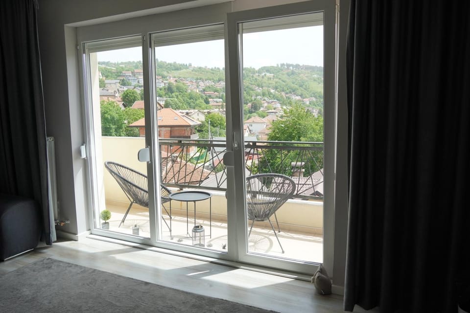 Day, View (from property/room), Balcony/Terrace, Mountain view