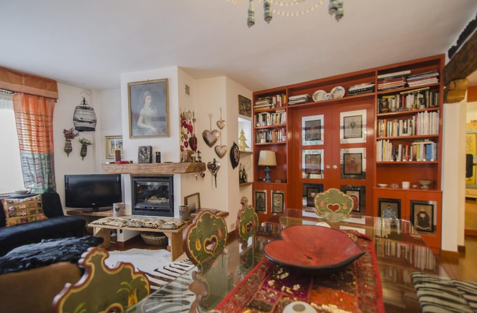 Communal lounge/ TV room, Living room