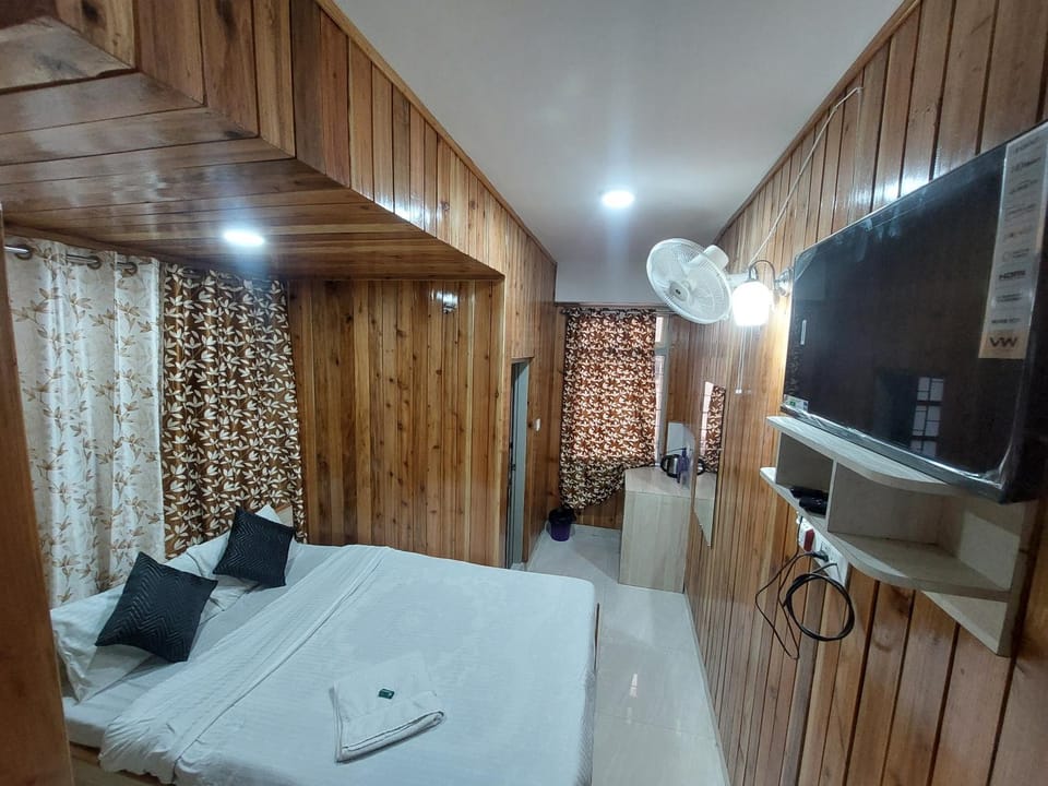 Hotel Rashak - Mg Marg Hotel in India