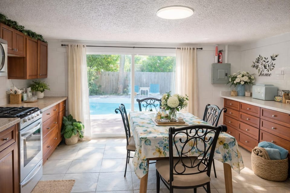 Perfect Family Group Getaway House in Riviera Beach