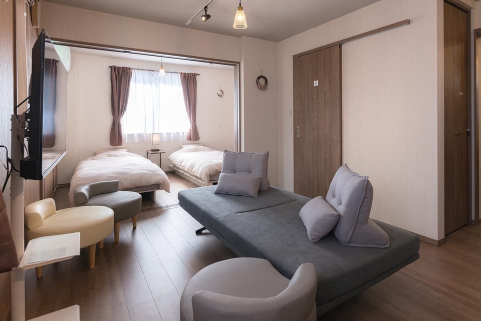Bed, Living room, Bedroom