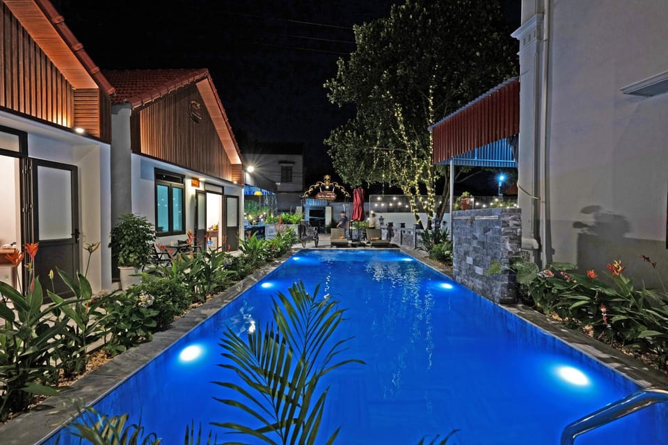 Property building, Night, Garden, Garden view, Pool view, Swimming pool