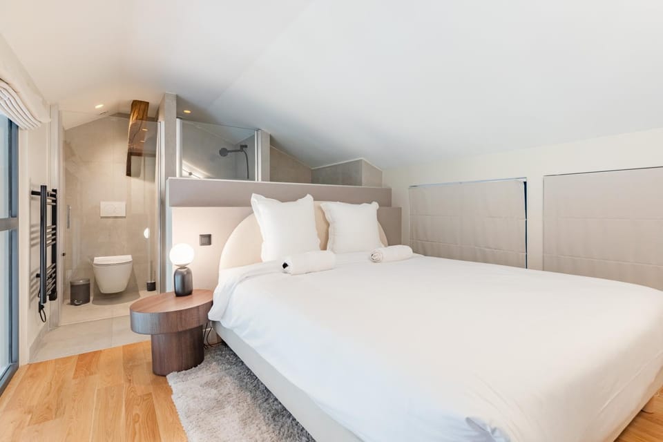 Bathroom, Bedroom