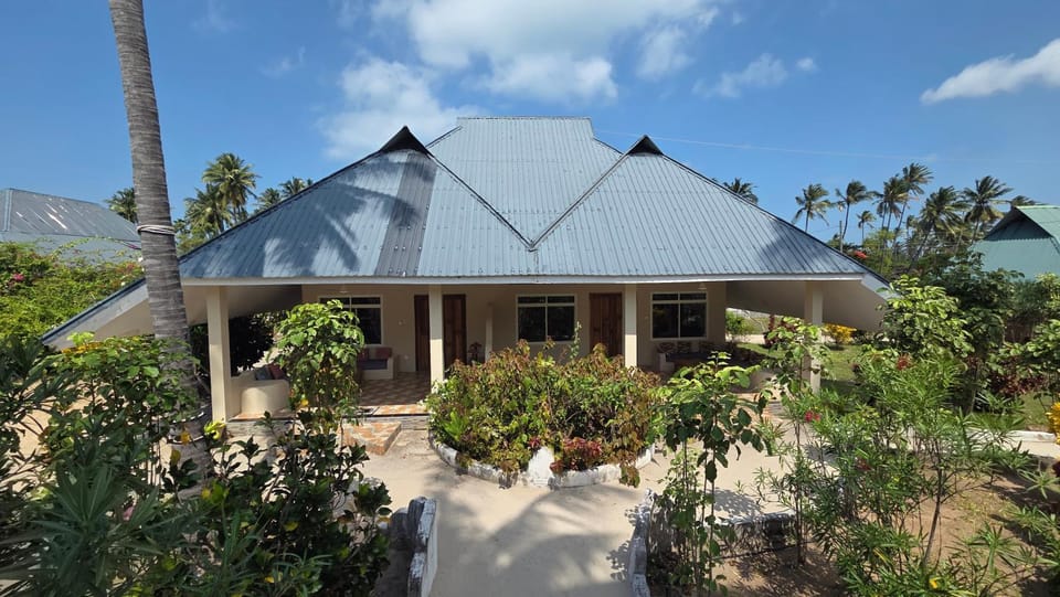 Meremeta Lodge Nature lodge in Tanzania