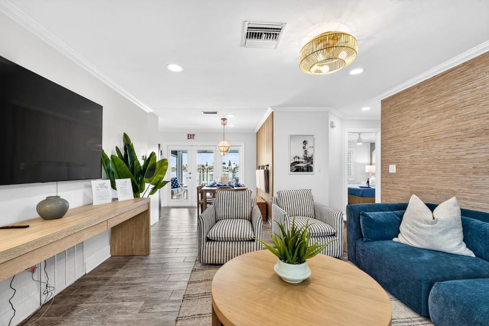 Mookies Beach House House in Indian Rocks Beach