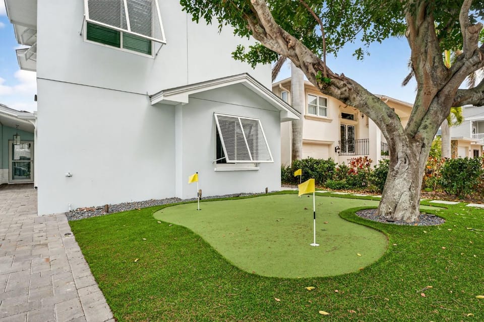 Mookies Beach House House in Indian Rocks Beach