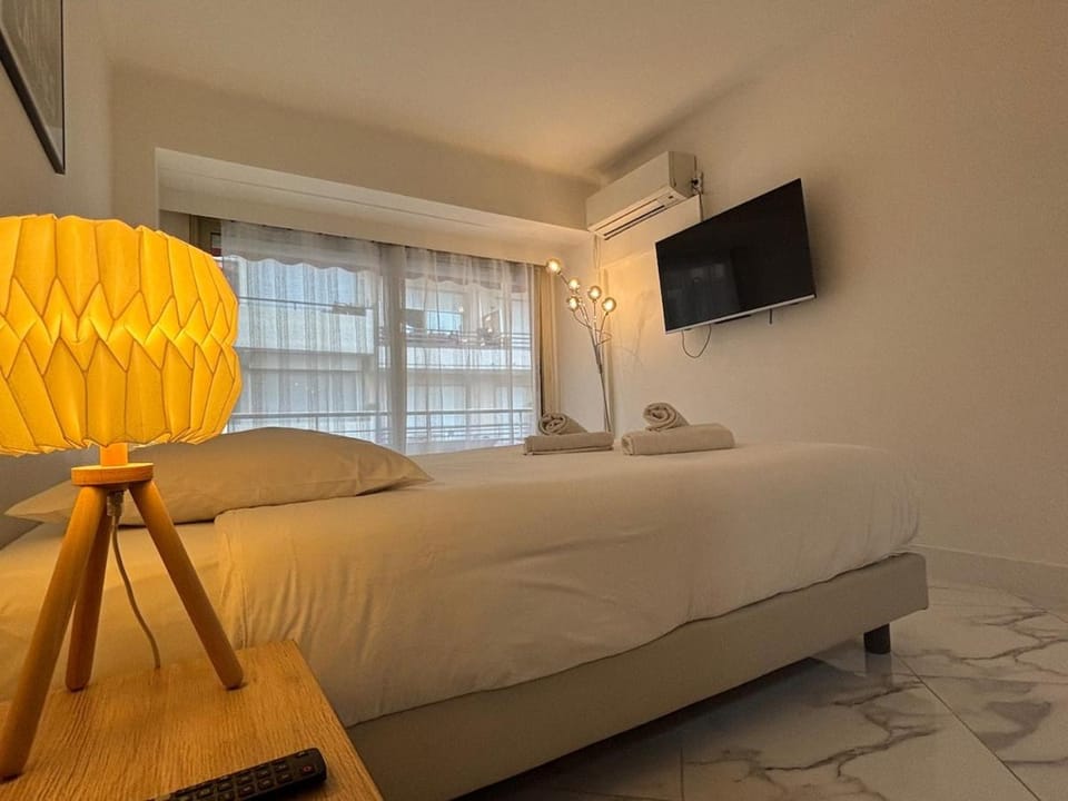 Le Camélia - Croisette on foot, 2 bedrooms, terrace Apartment in Cannes