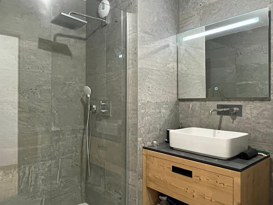 Shower, Bathroom, washing machine