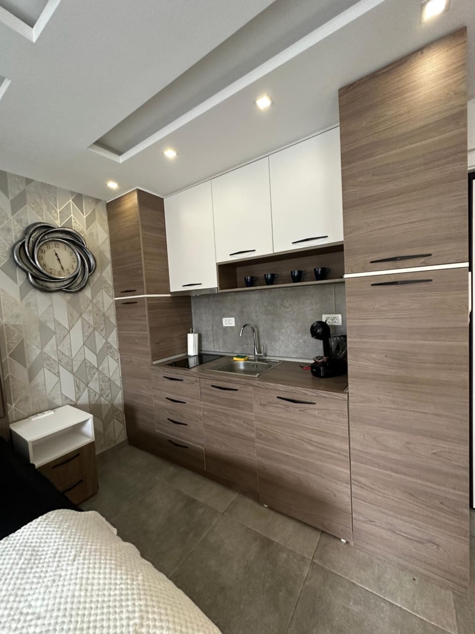 Bed, Kitchen or kitchenette, Photo of the whole room, Bedroom, minibar