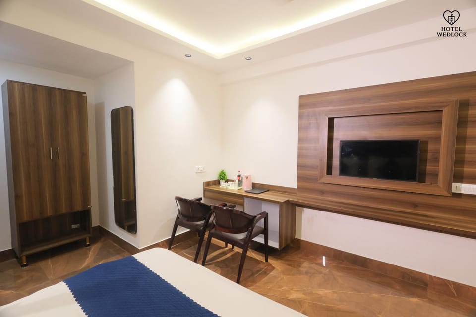 TV and multimedia, Photo of the whole room