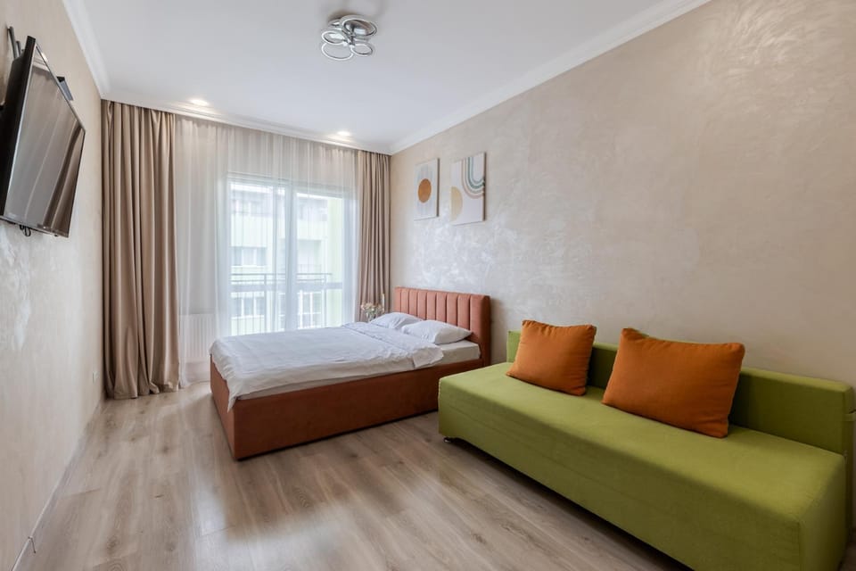 Bed, TV and multimedia, Photo of the whole room, Bedroom