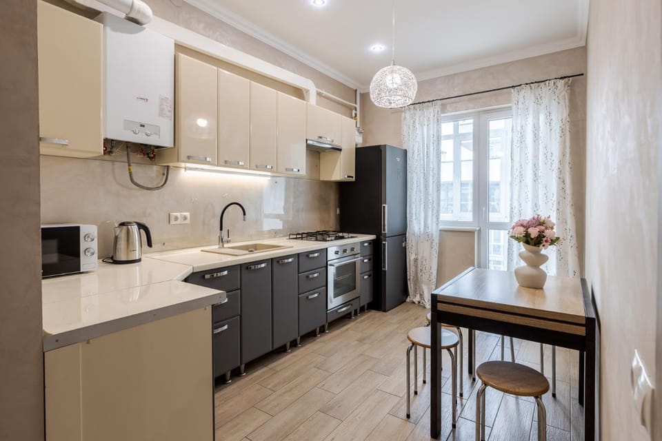 Coffee/tea facilities, Kitchen or kitchenette, Dining area