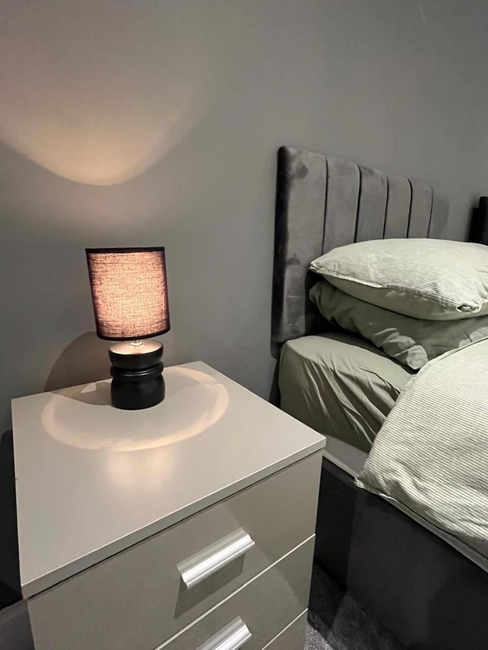 Comfortable& Stylish Apartment, Free Parking, WiFi Apartment in Liverpool