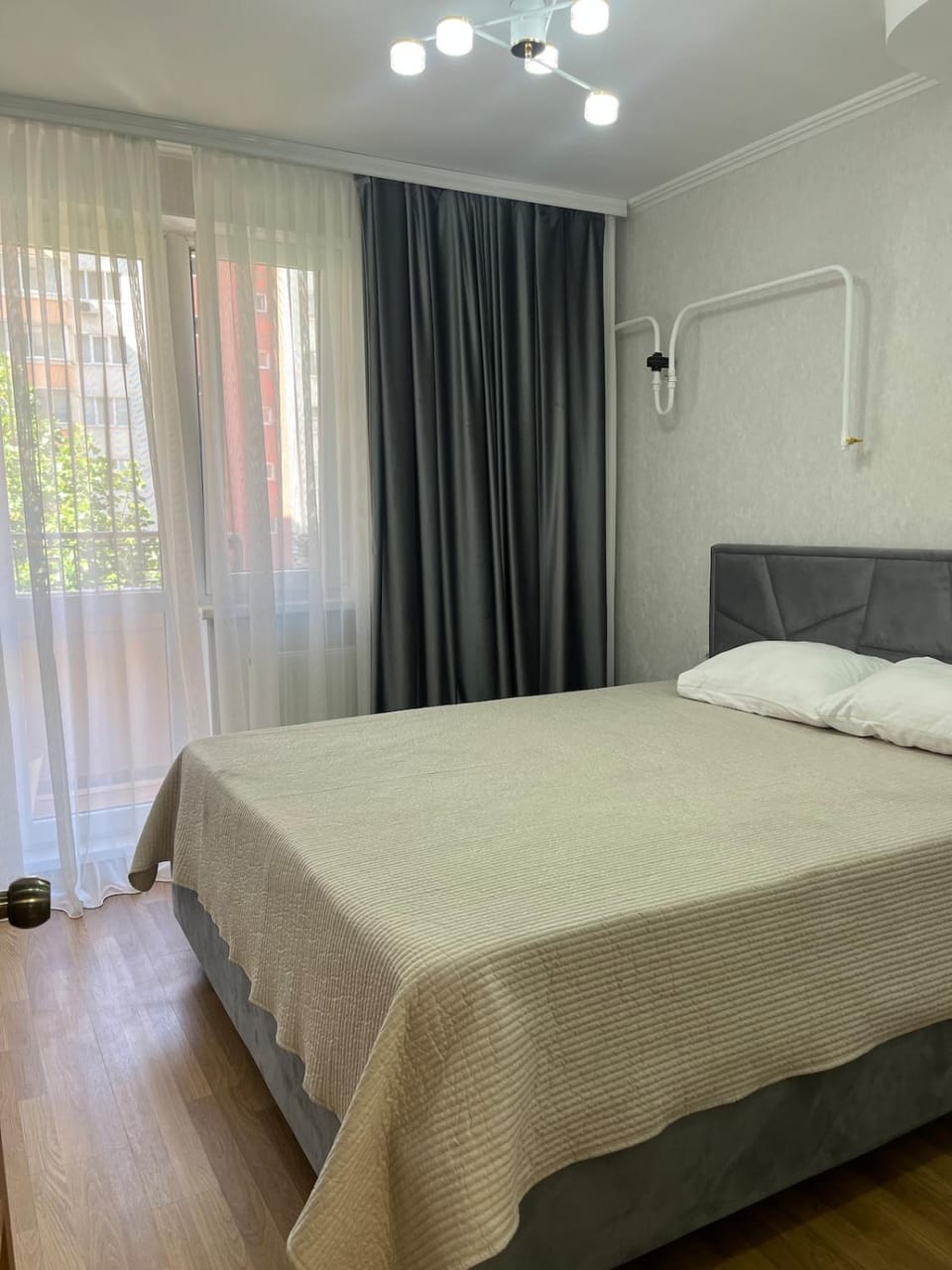 Просторная 2 комнатная и ливинг Apartment in Chișinău