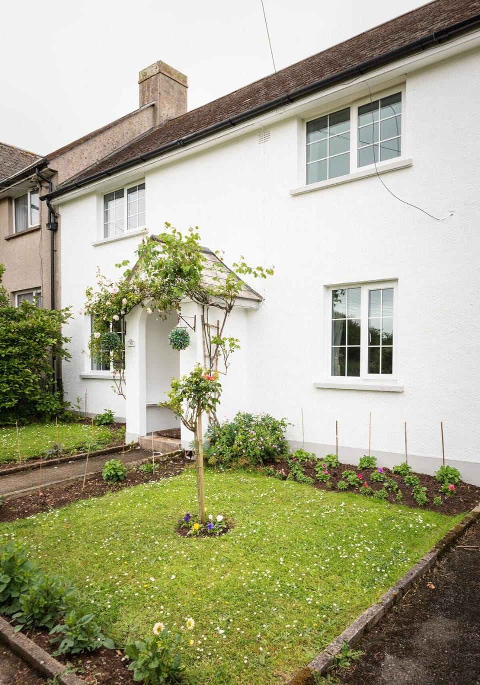 Property building, Spring, Garden, Garden view