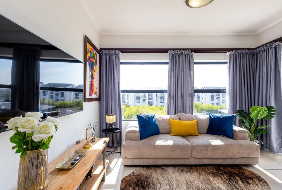 Living room, Photo of the whole room, Seating area