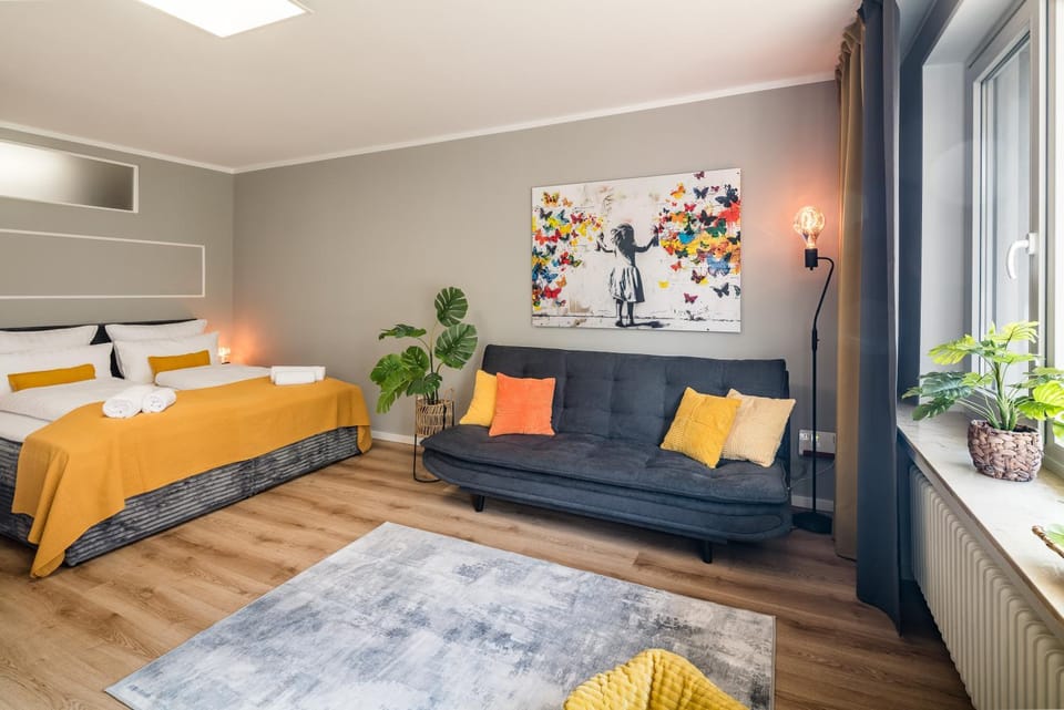 Bed, Living room, Bedroom