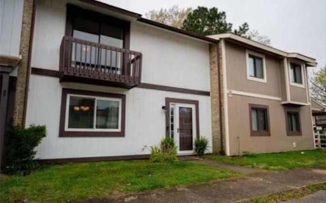 Cozy, private room near Virginia Beach town center Bed and Breakfast in Chesapeake