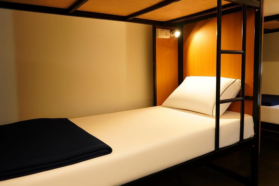 Bed, bunk bed