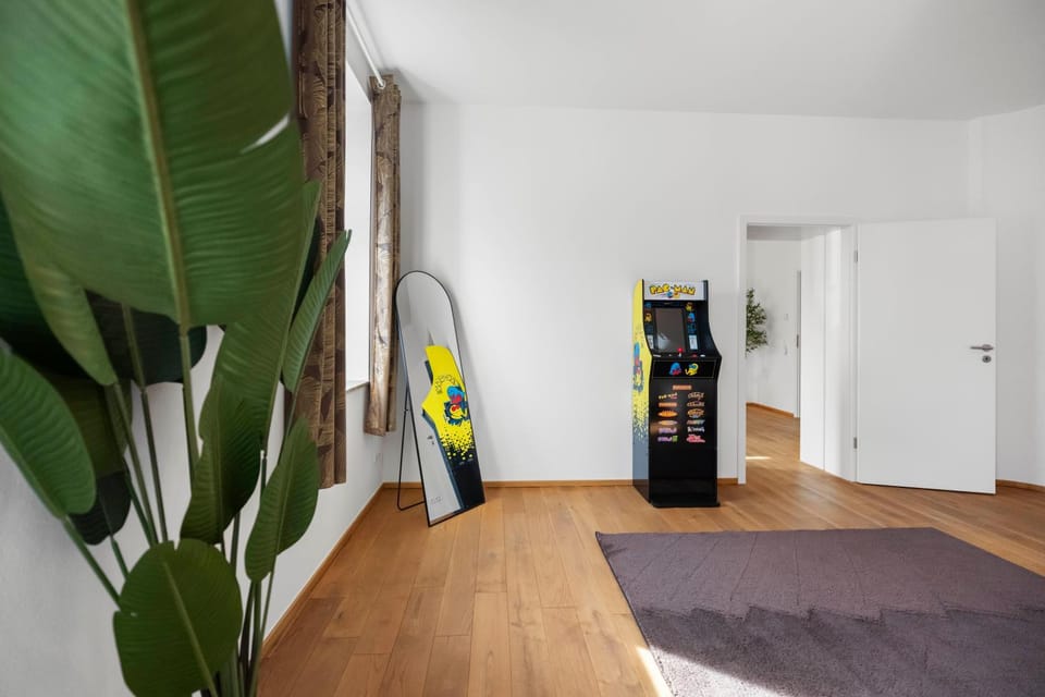 Game Room, TV and multimedia, Bedroom