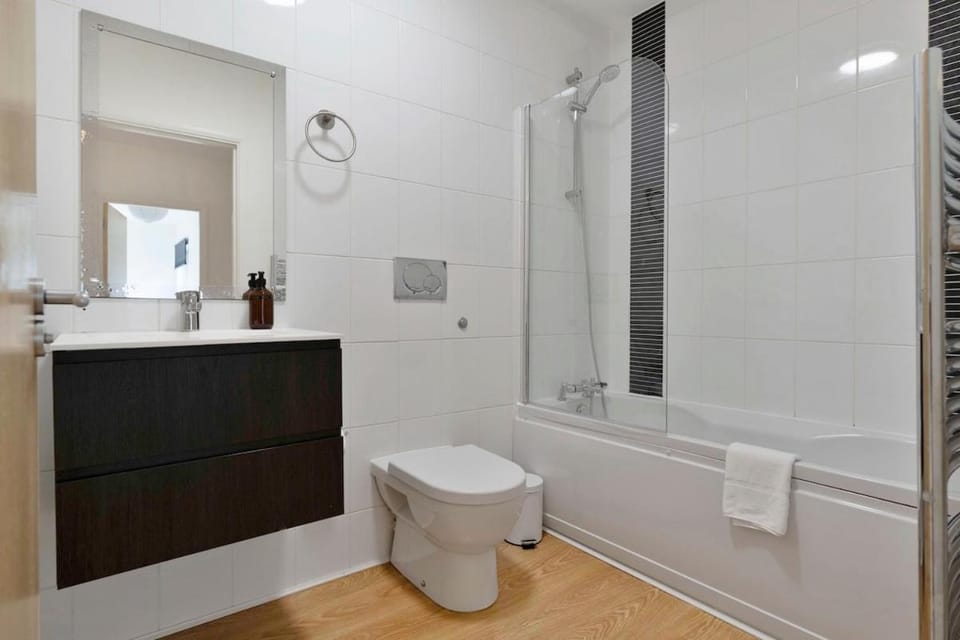 Bathroom, Bath