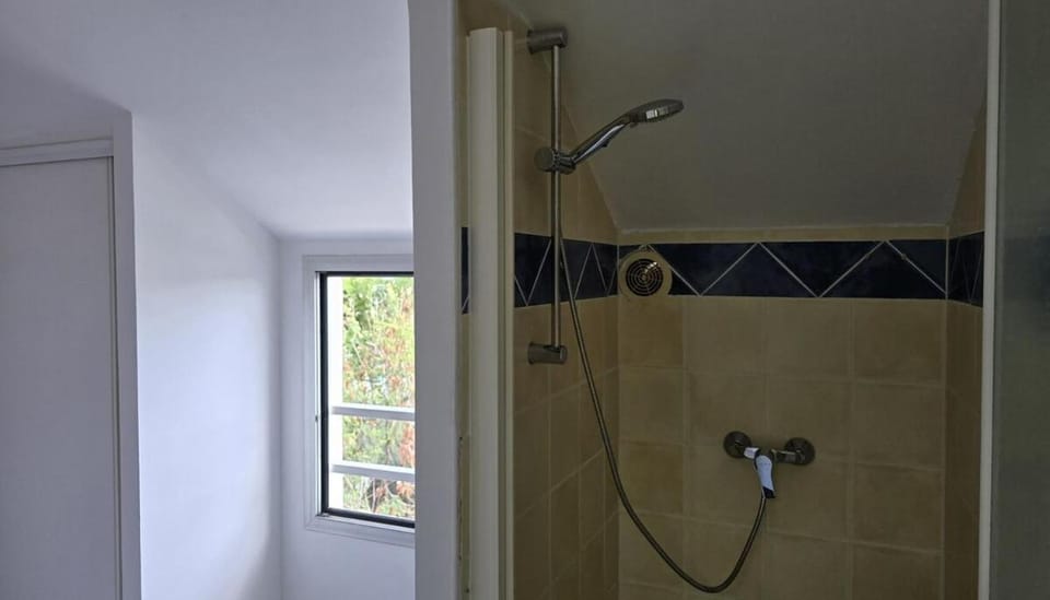 L'Ecrin - Duplex proche du CHU Apartment in Saint-Denis