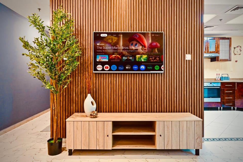 Luxury Retreat Your High Floor Heaven in Marina Apartment in Dubai
