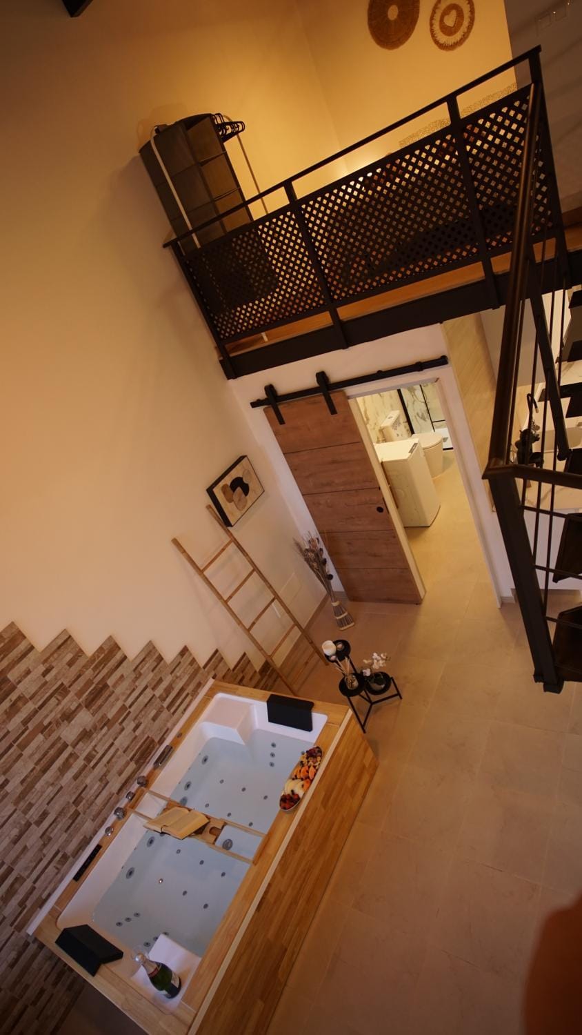 Loft moderno, jacuzzi y BBQ House in Abona